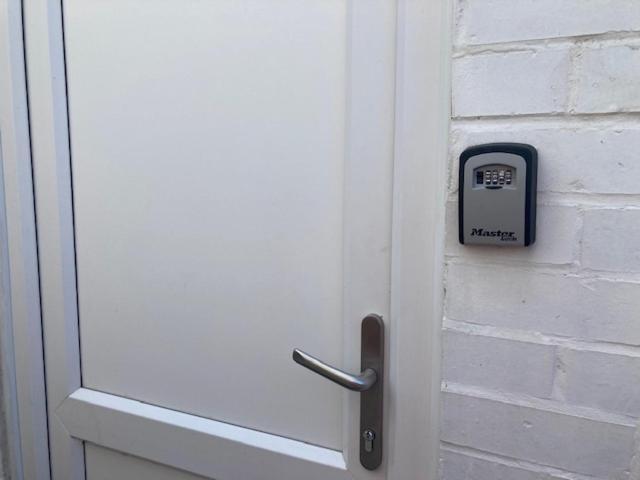The Salt Box- Lovely Refurbished Annexe, Free Parking, Walk To Porth Beach. Saint Columb Minor Exterior photo